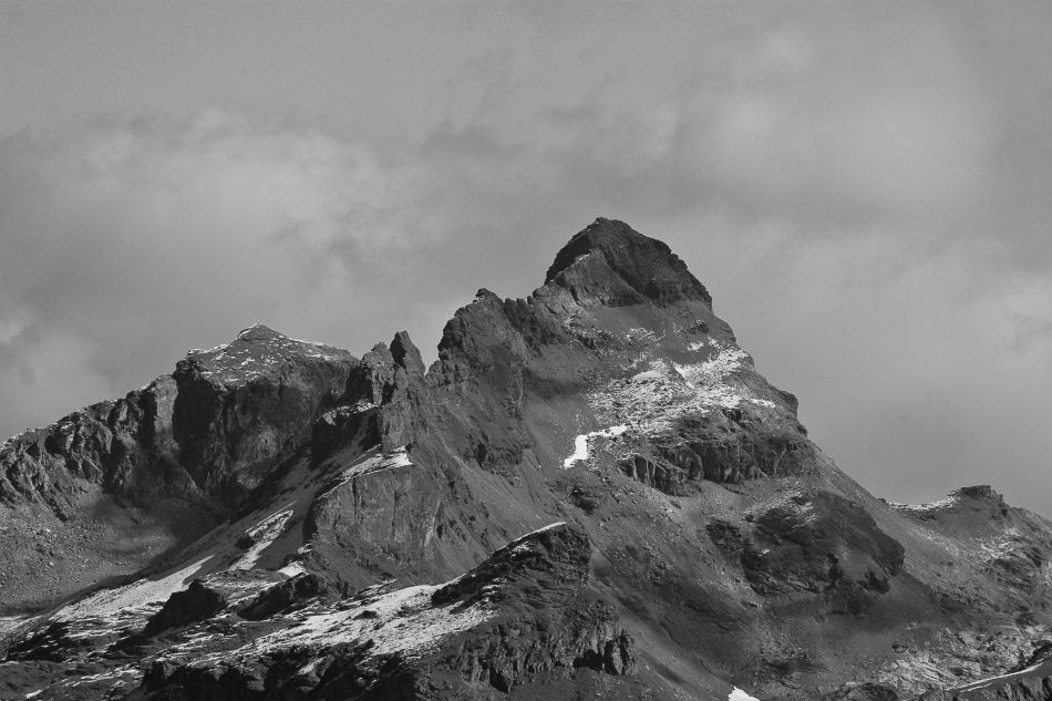 Claridenhütte - ©MD - 014 - Chärpf mit dem Hanenstock im VG 