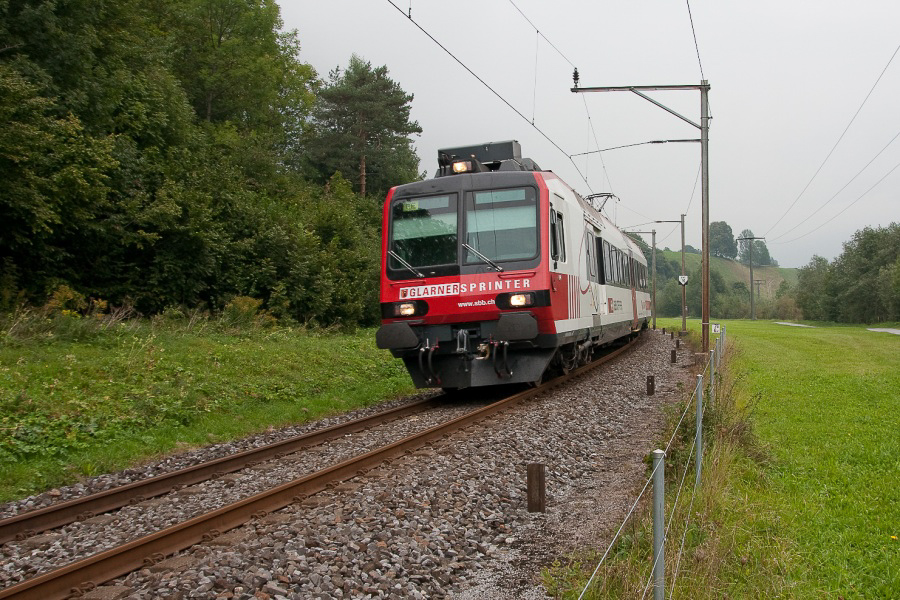 Dampfzug@Glarus - 005 - Zum Glück gibts Bahnschranken die den Zugsverkehr ankündigen