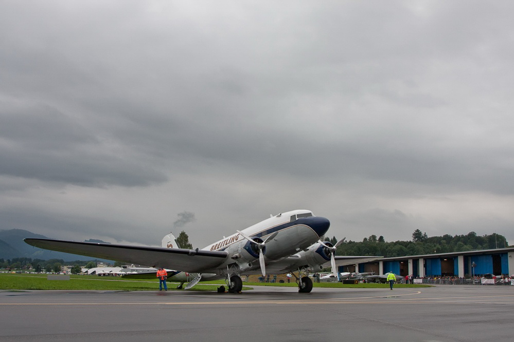 Emmen - 262 - Breitling DC-3