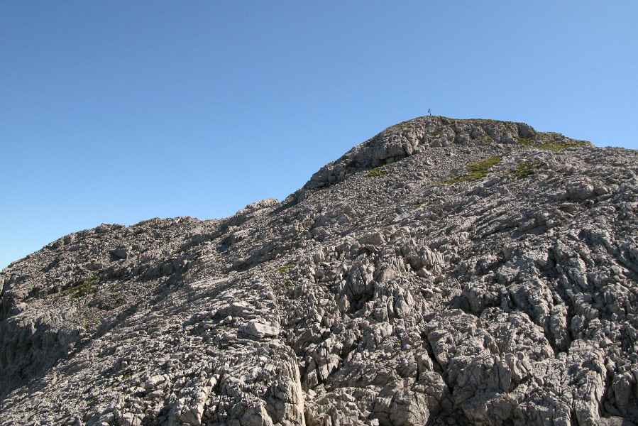 Mutteristock - 012 - Gipfel mit schrägem Gipfelkreuz