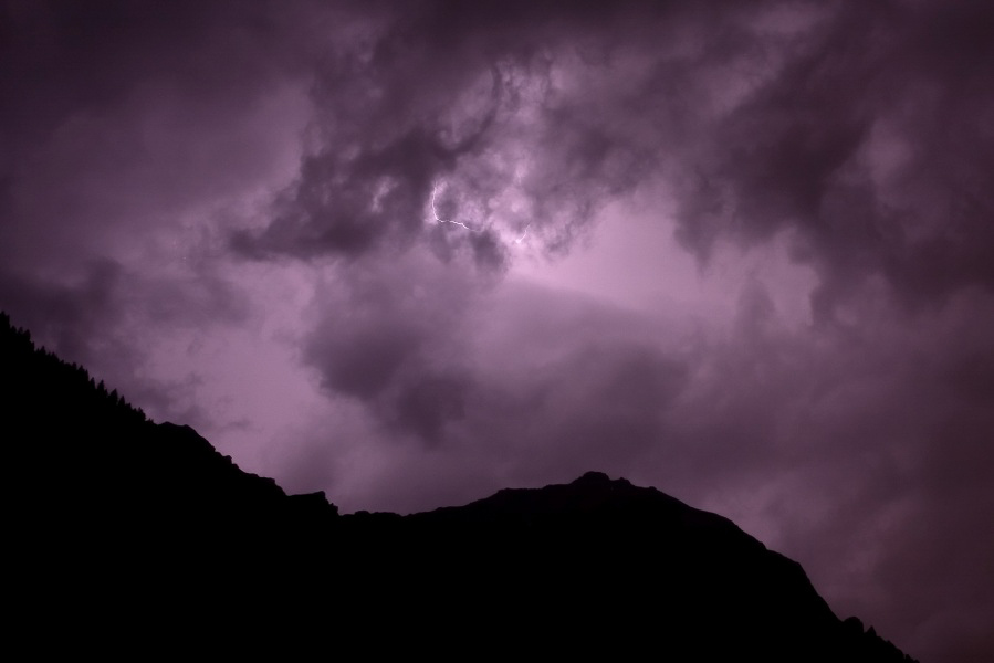 Nacht über Schwanden - 003 - Purple Sky over the Vordergärnisch