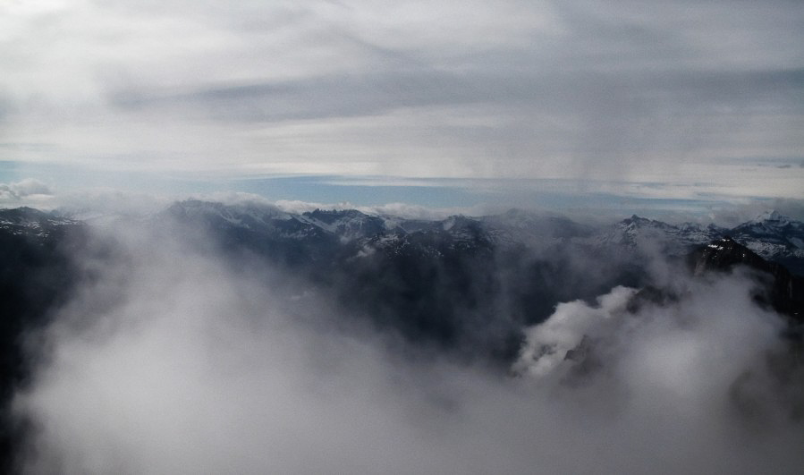 Rautispitz - 006 - Ziel erreicht - vor dem Nebel auf dem Gipfel