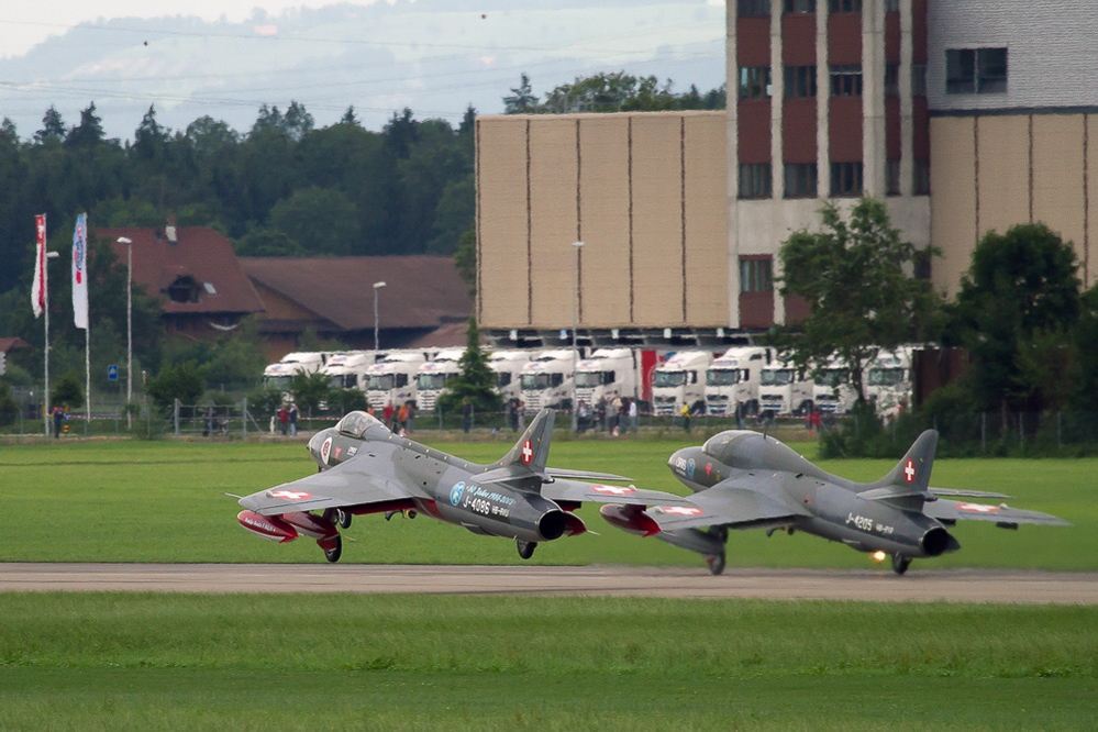 Emmen - 353 - Hunter und Mirage