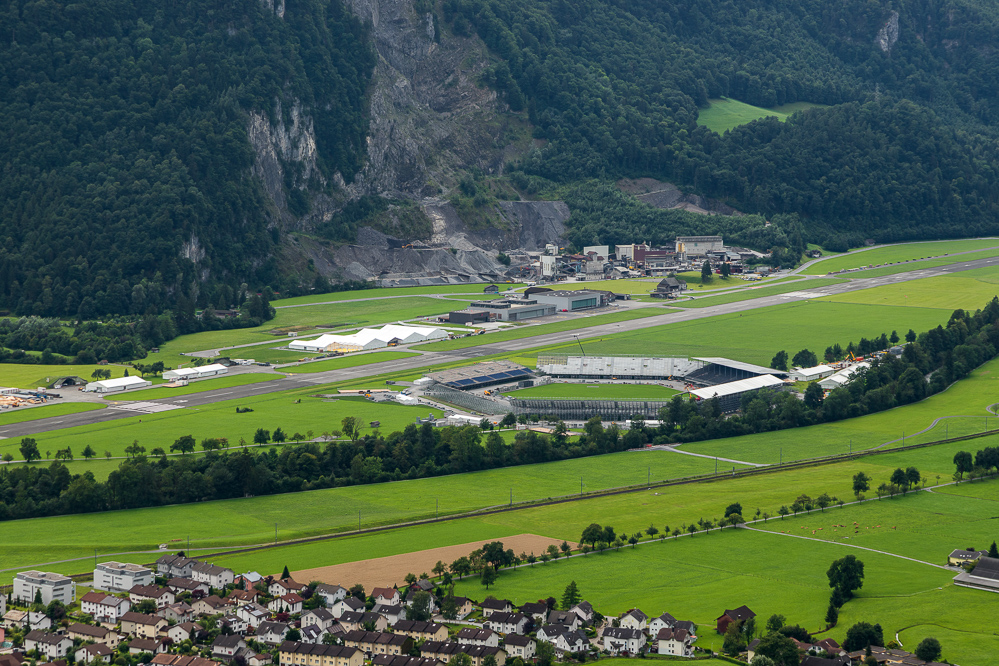 esaf010 - 2507 - Das Flugplatz und Festgelaende