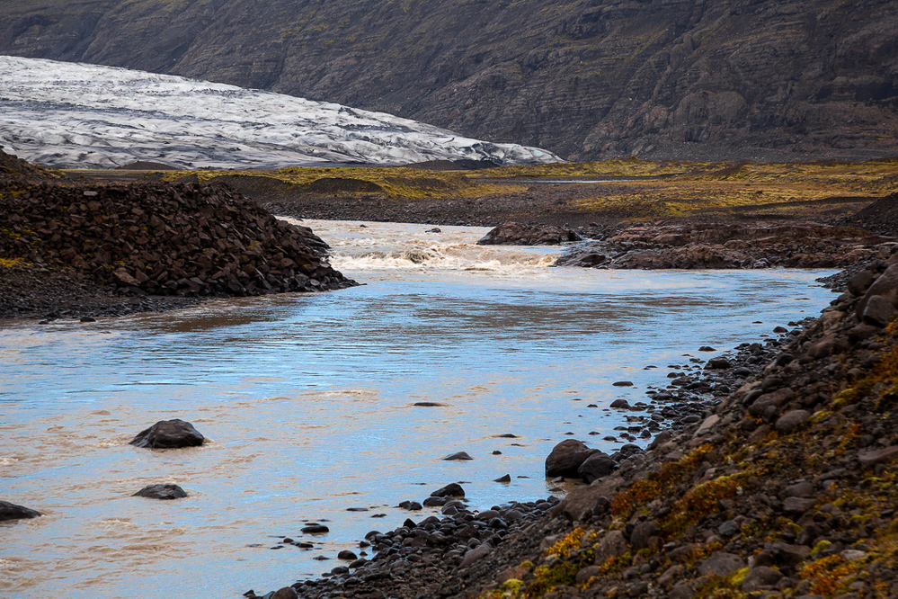 483_island_25-09_Eiswasser des Hoffellsjökull