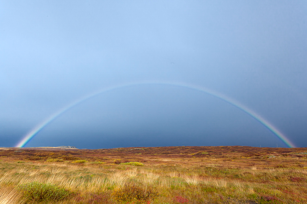 0940_island_30-09_Achtung Regenbogen