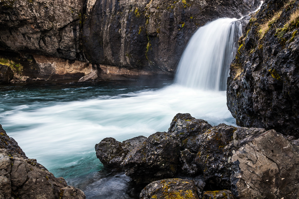 1175_island_03-10_Kleiner Wasserfall